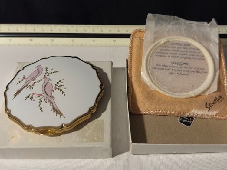 Make-up: Stratton Powder Compact, rare, unused – Nuovo (secondo la descrizione) da Zürich venduto da RatsTreasure 4