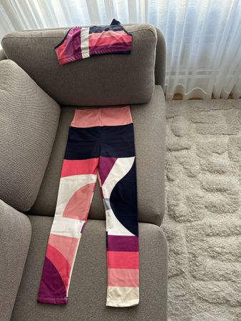 Sport Set, Gym Kleidung, Sport Leggings & Top, Grösse M