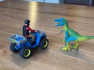 Schleich Statuette: Schleich Dino mit Quad und Fahrer – Usato da Reinach BL venduto da zurli44