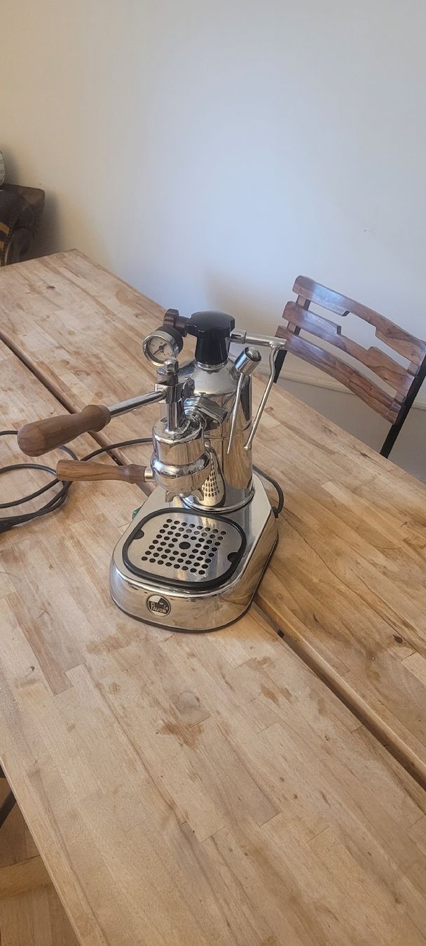 La Pavoni Macchine per caffè & Macchine per espresso: Pavoni Europiccola machine a cafe chromee – Usato da Genève venduto da uneautresaison 3