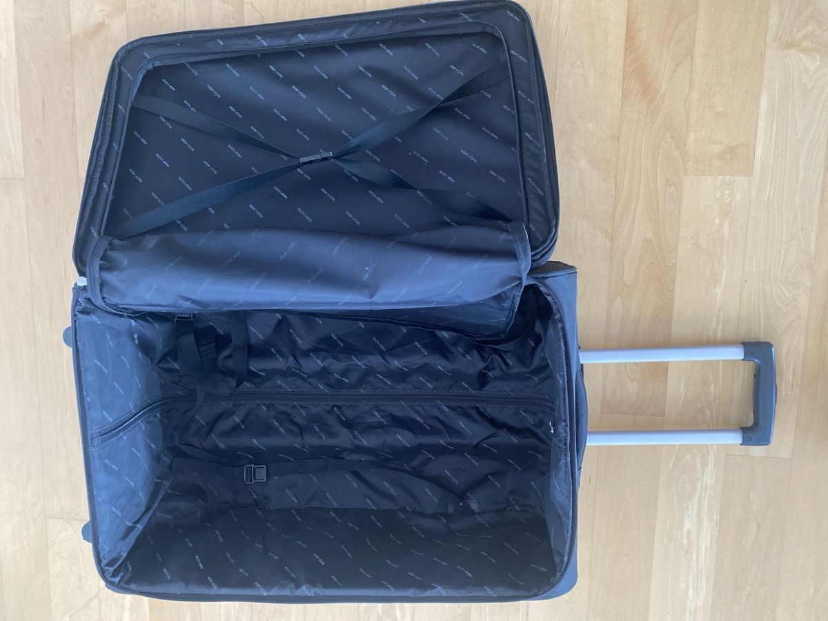 Reisekoffer: Grosser  Reisekoffer schwarz - gratis – Gebraucht aus Rorschach von gentlemenbodensee 1