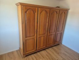 Schlafzimmerschrank
