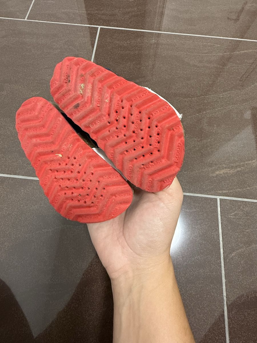 Geox Scarpe per ragazzi: Geox Sandale mit Mickey Mouse, Gr 20 – Usato da Kölliken venduto da Vivii01 2