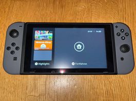Nintendo Switch, Set mit Dock & Joy-Cons