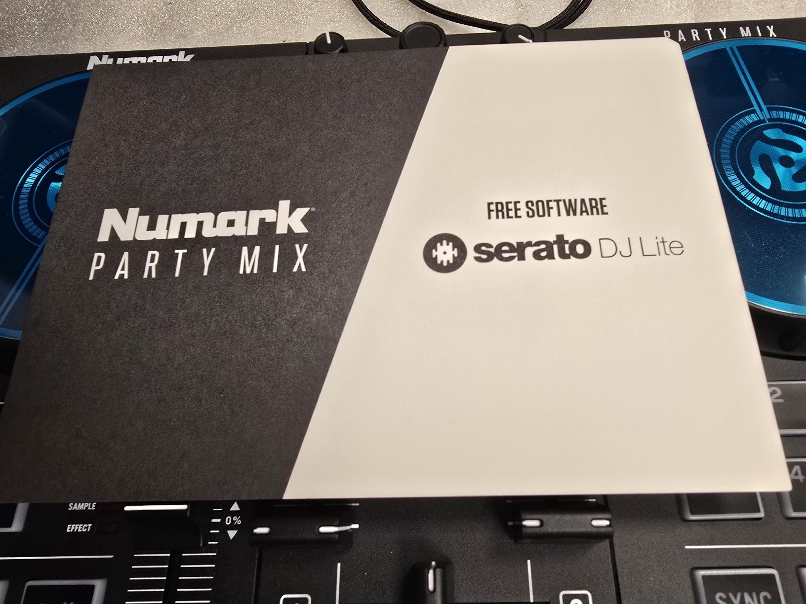 Numark Mischpulte: Numark Party Mix – DJ Controller Serato – Gebraucht aus Zürich von Roy-Events-Zurich 2