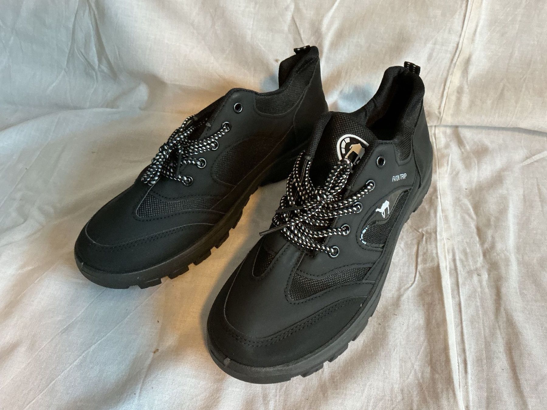 Herrenschuhe: Sneakers – Neu (gemäss Beschreibung) aus Niederhasli von ercp4