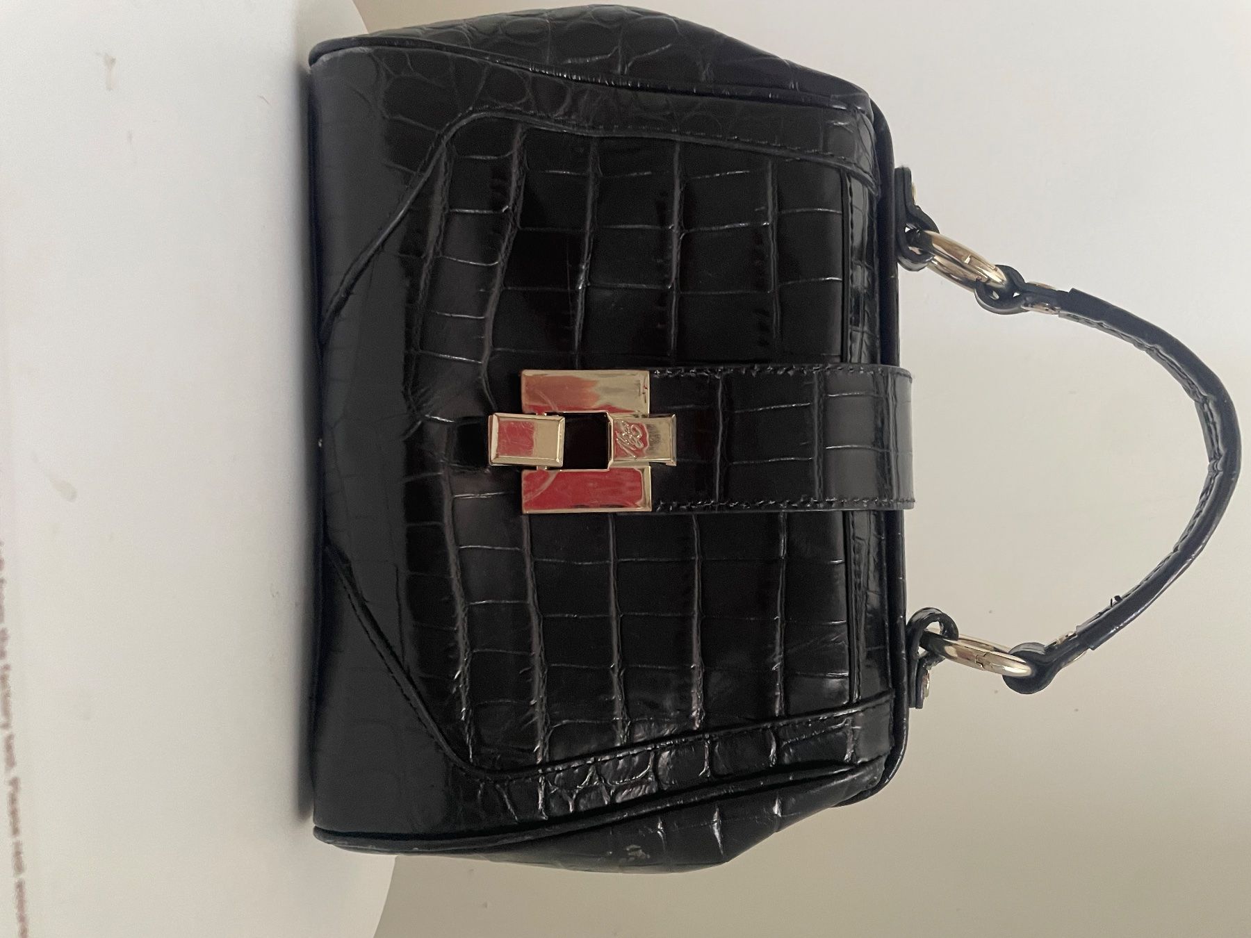 Zara Borse da donna: Sac à main Zara noir 100% cuir – Usato da Gy venduto da ros_h98s