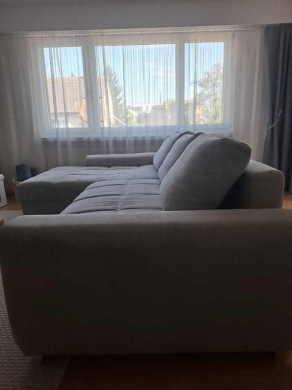 Divani: Sofa grau Stoff – Usato da Wängi venduto da Bibo4. 2