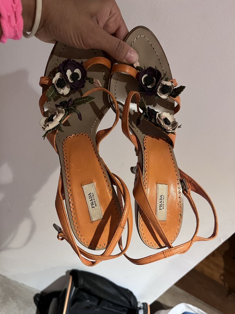 Prada Damenschuhe: Flame Leder Römersandalen – Gebraucht aus Hirzel von gre_jp6h 4