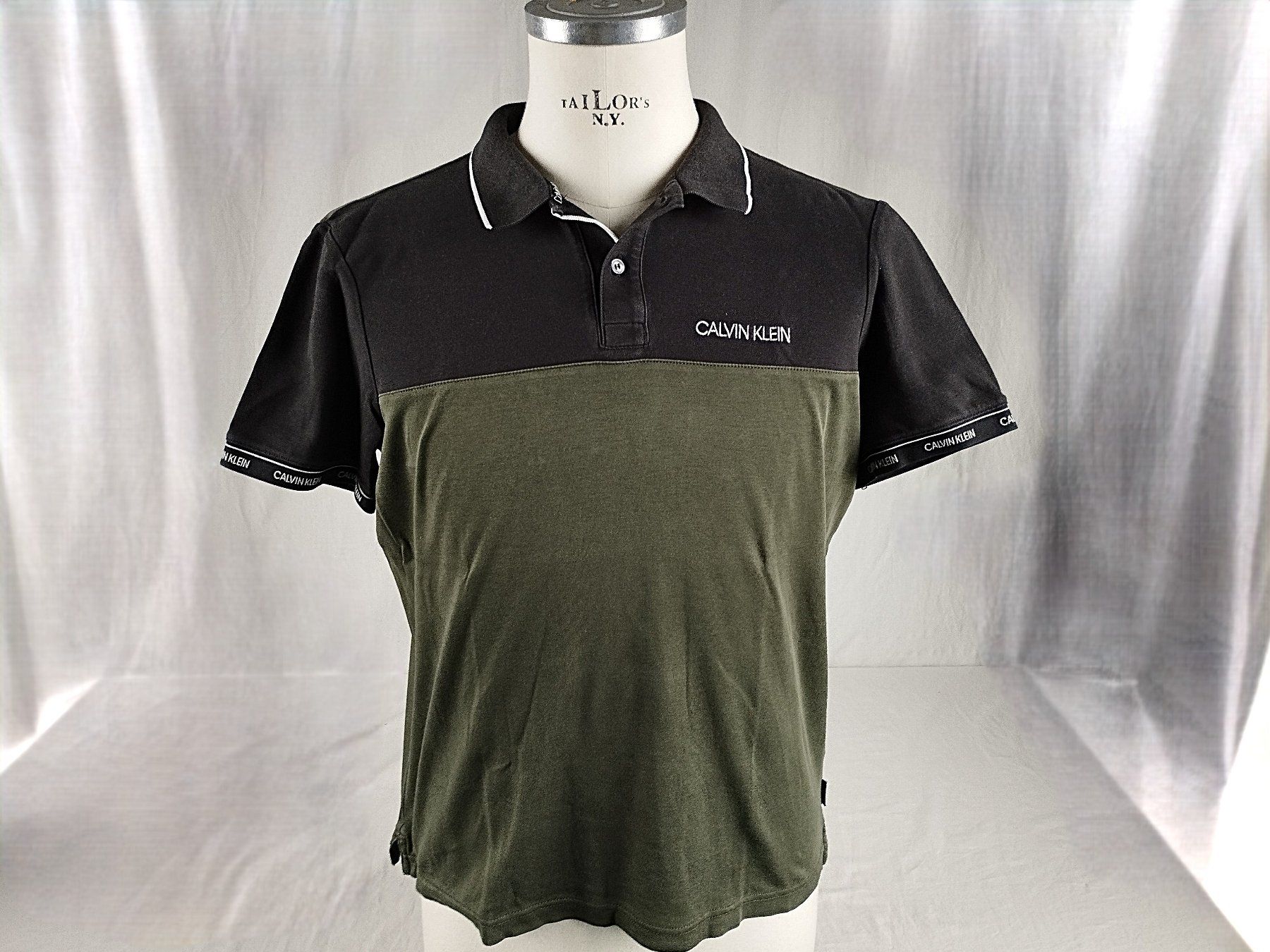 Calvin Klein Magliette Polo: CALVIN KLEIN Polo Hemd Gr. S – Usato da Schübelbach venduto da Restwert_Schubelbach