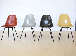 Eames Fiberglass Chair 4er Set von Herman Miller | Vintage
