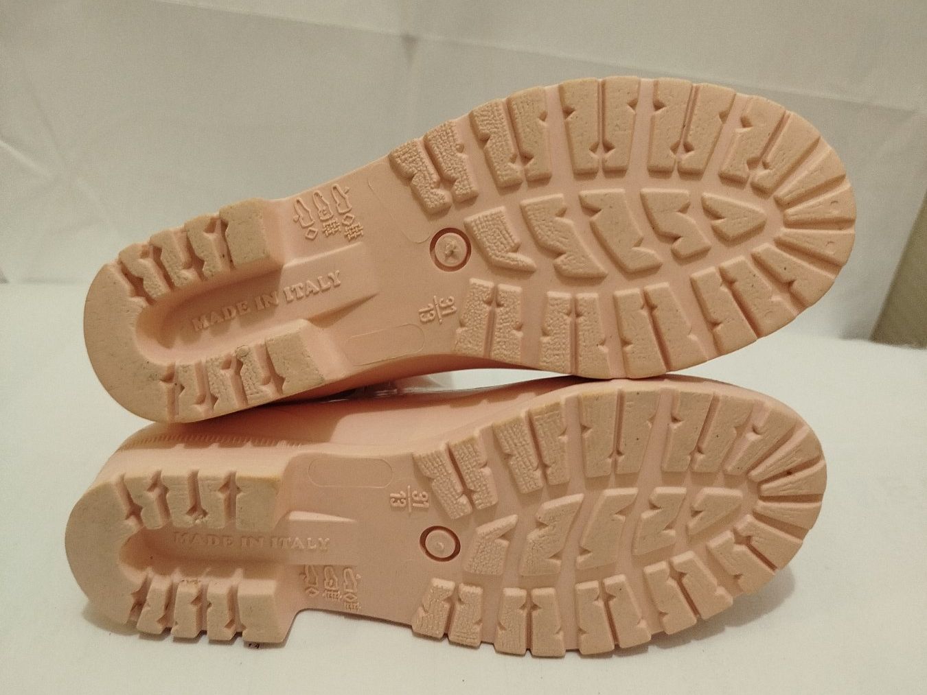 Scarpe per ragazze: Rosa Gummistiefel, Grösse 31 – Usato da Oberhofen am Thunersee venduto da jojozurich 3