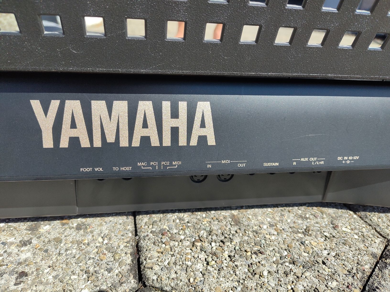 Yamaha Strumenti musicali: Yamaha PSR-730 – Usato da Tuggen venduto da rom_2w72 1