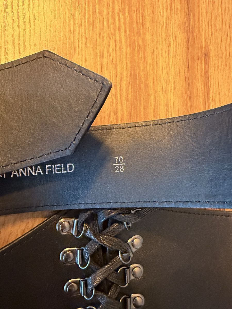 Cinture: Anna Field Taillengürtel, Gr. 70 und s – Usato da Hohenrain venduto da Flysohighmybutterfly 1