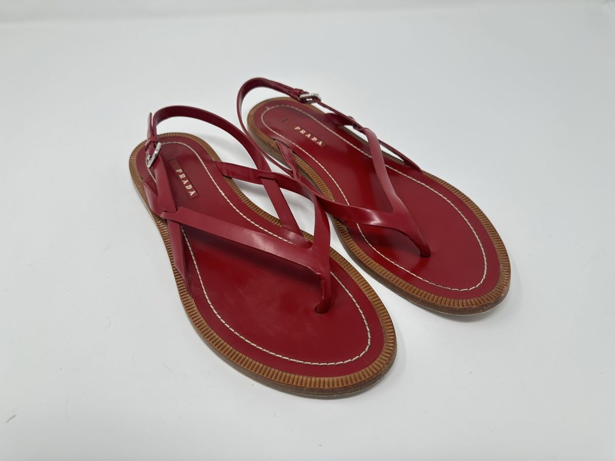 Prada Scarpe da donna: Prada Sandalen, Rot, Top Zustand  – Usato da Luzern venduto da 041Vintage