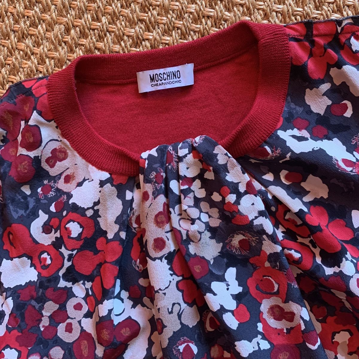 Moschino Pullover & Sweatshirts: Moschino Pullover  Wolle + Seide wie Neu Gr. M – Gebraucht aus Interlaken von Bona55 4
