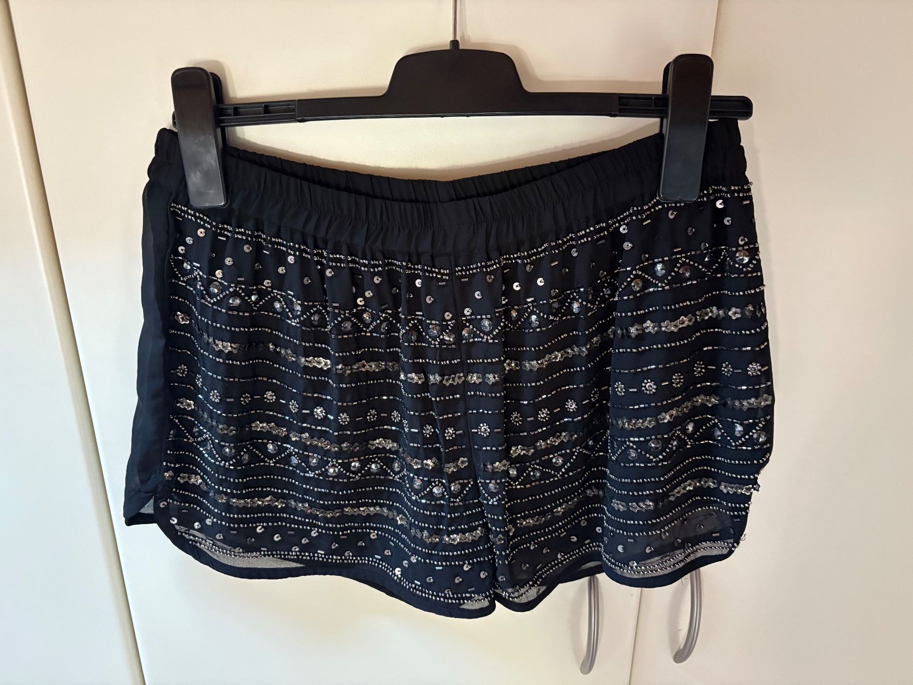 C&A Pantaloni: Sequin Shorts size 38 – Usato da Muzzano venduto da Sidney_3