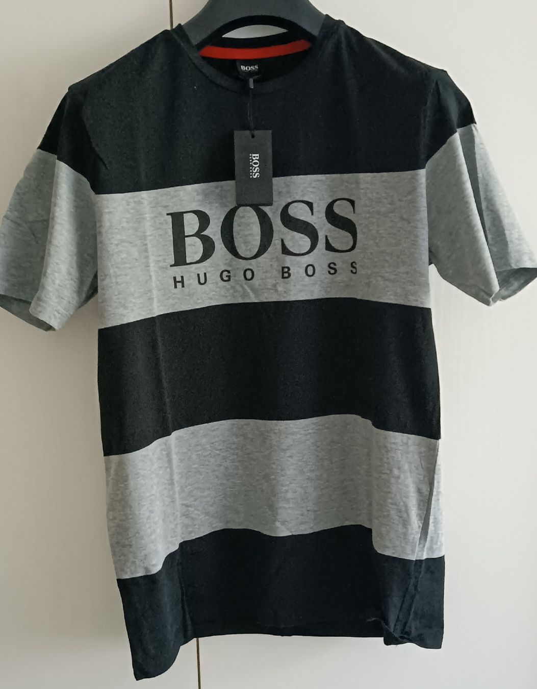 Hugo Boss T-shirt: Hugo BOSS  T-Shirt Gr. S gestreift – Nuovo (secondo la descrizione) da Pfungen venduto da pegbob