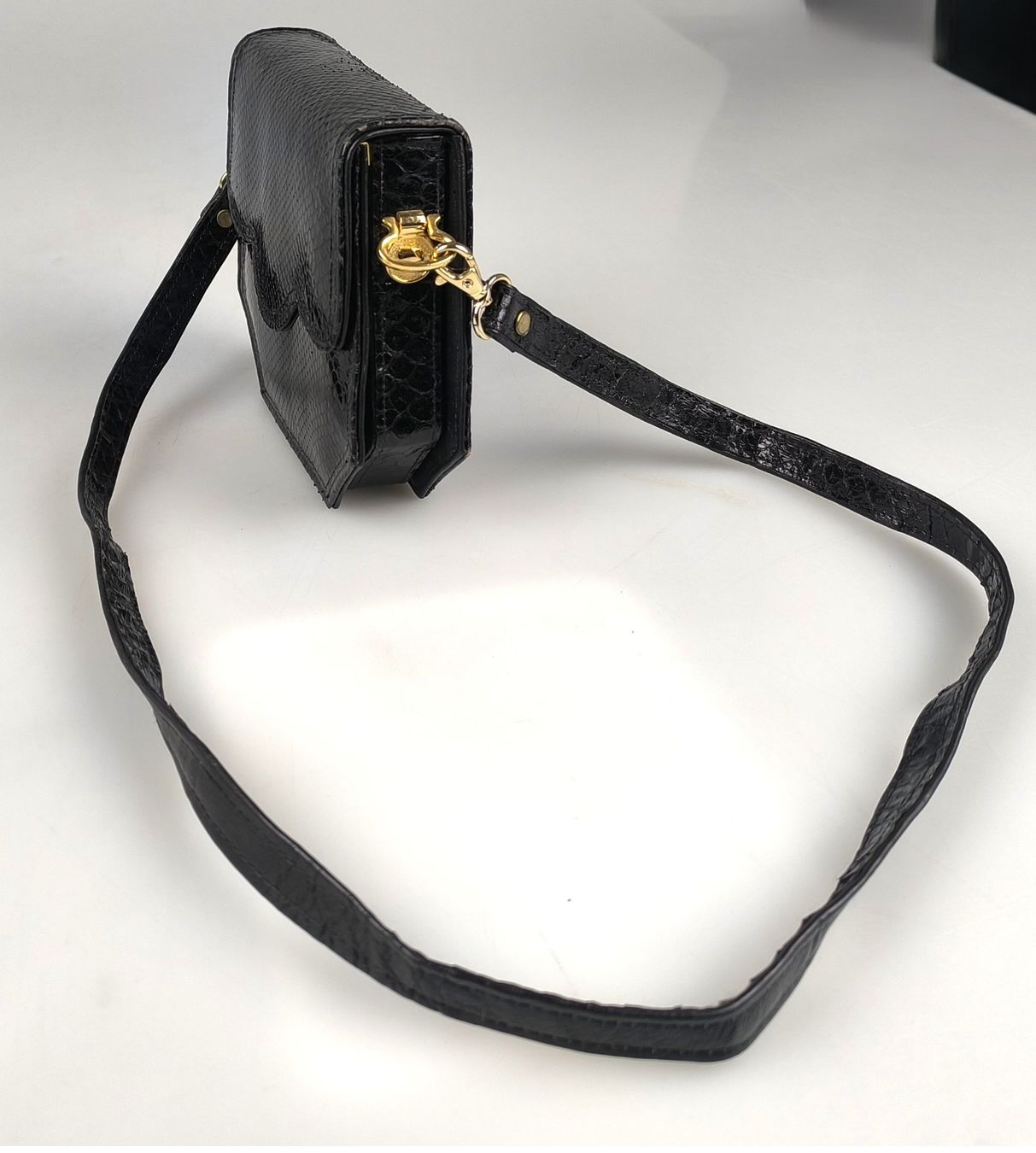 Taschen für Damen: Handtasche Schlangenlederoptik – Gebraucht aus Rüti ZH von Restwert_Rueti_ZH 1