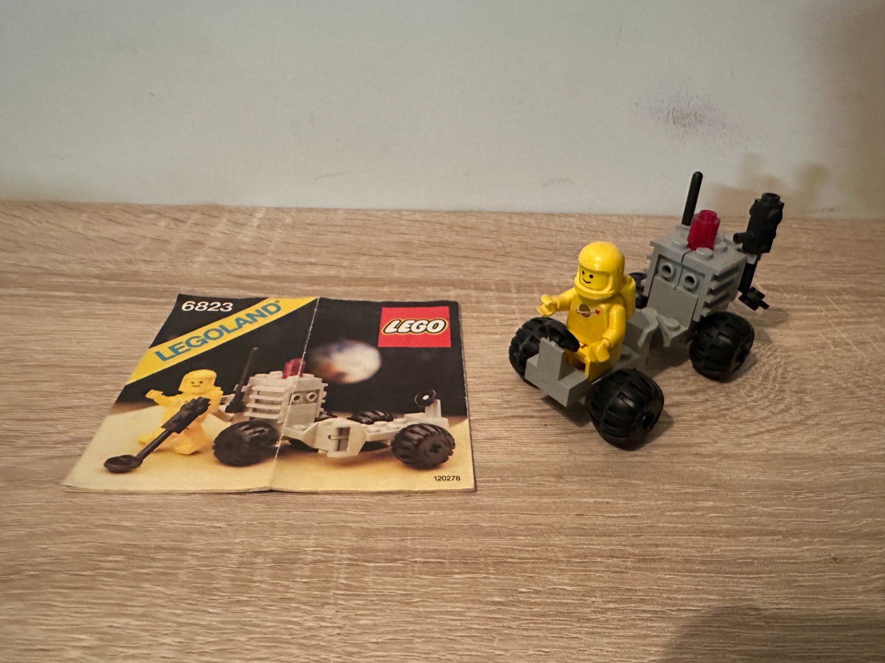 Legoland Baukästen: LEGO Space 6823 Surface Transport – Gebraucht aus Basel von Don-Angel