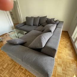 Sofas: Ecksofa "Melissa + Tisch + kitchen bar stools+ Mirror – D'occasion à Sierre par MIKEYMIKE01 1