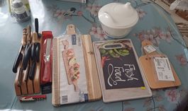 Set de couteaux avec planche à couper et essoreuse à salade