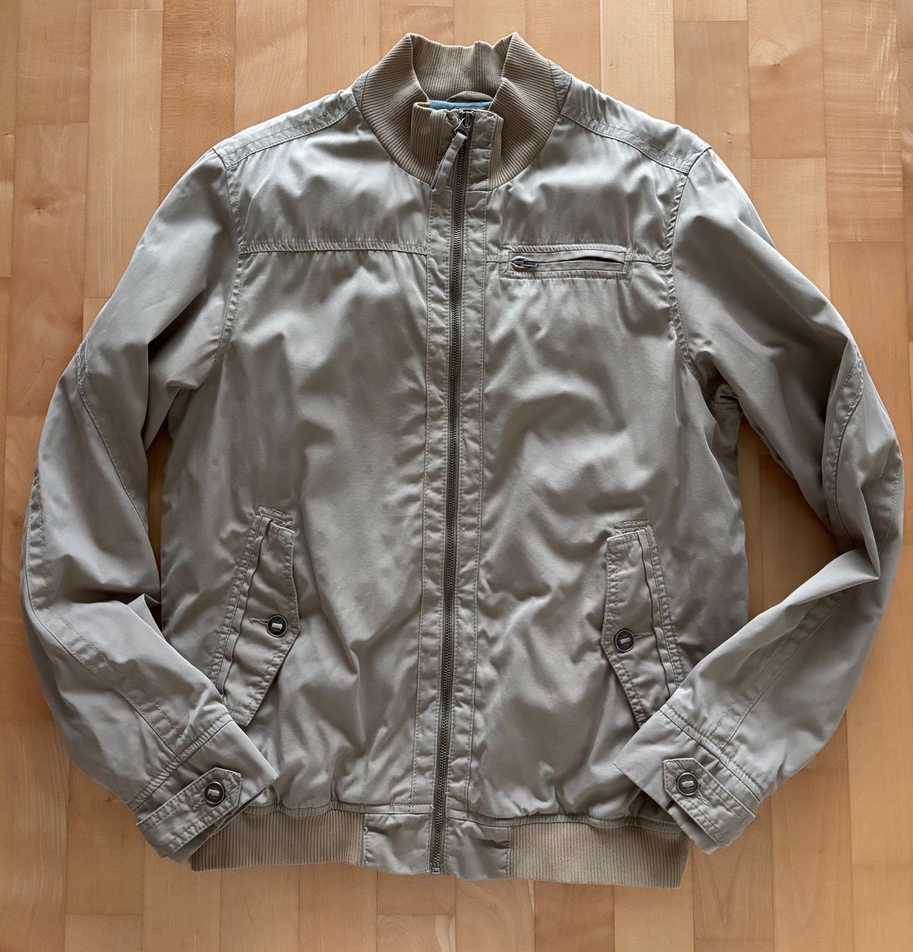 Tommy Hilfiger Jacken: Übergangsjacke Tommy Hilfiger Vintage – Gebraucht aus Winterberg ZH von vanilleinspiration 2