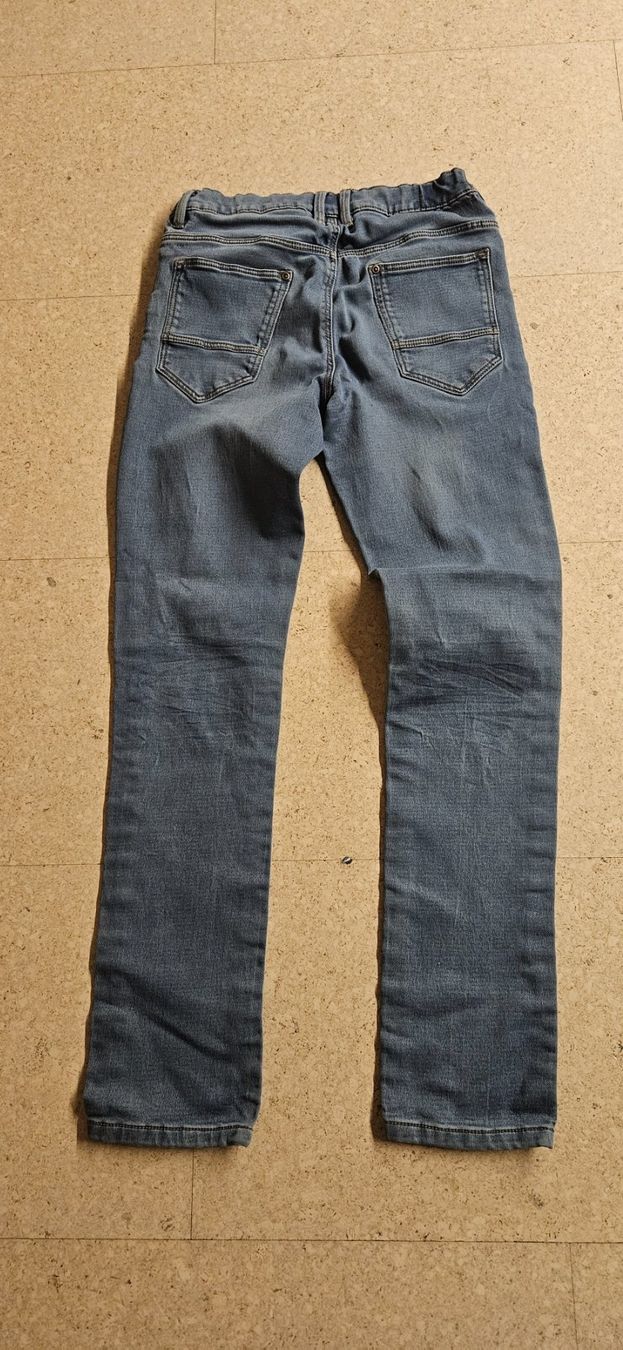 Pantaloni: Jeanshose – Usato da Münchenbuchsee venduto da Yothu 1