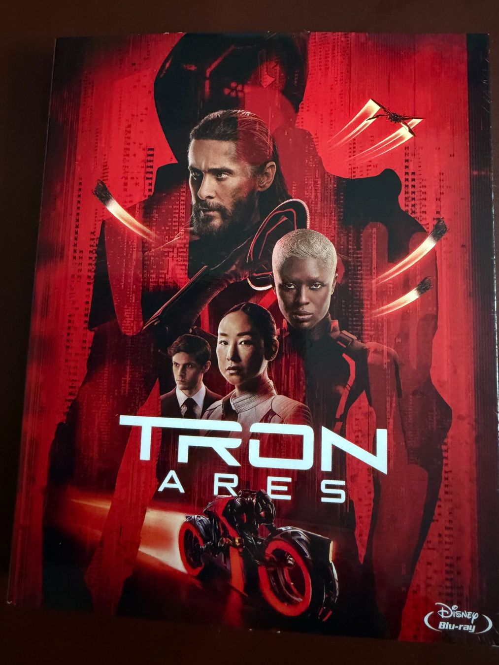 Tous les DVDs: Tron - Ares de Disney - Blu-ray – D'occasion à Versoix par Jolicoeur71