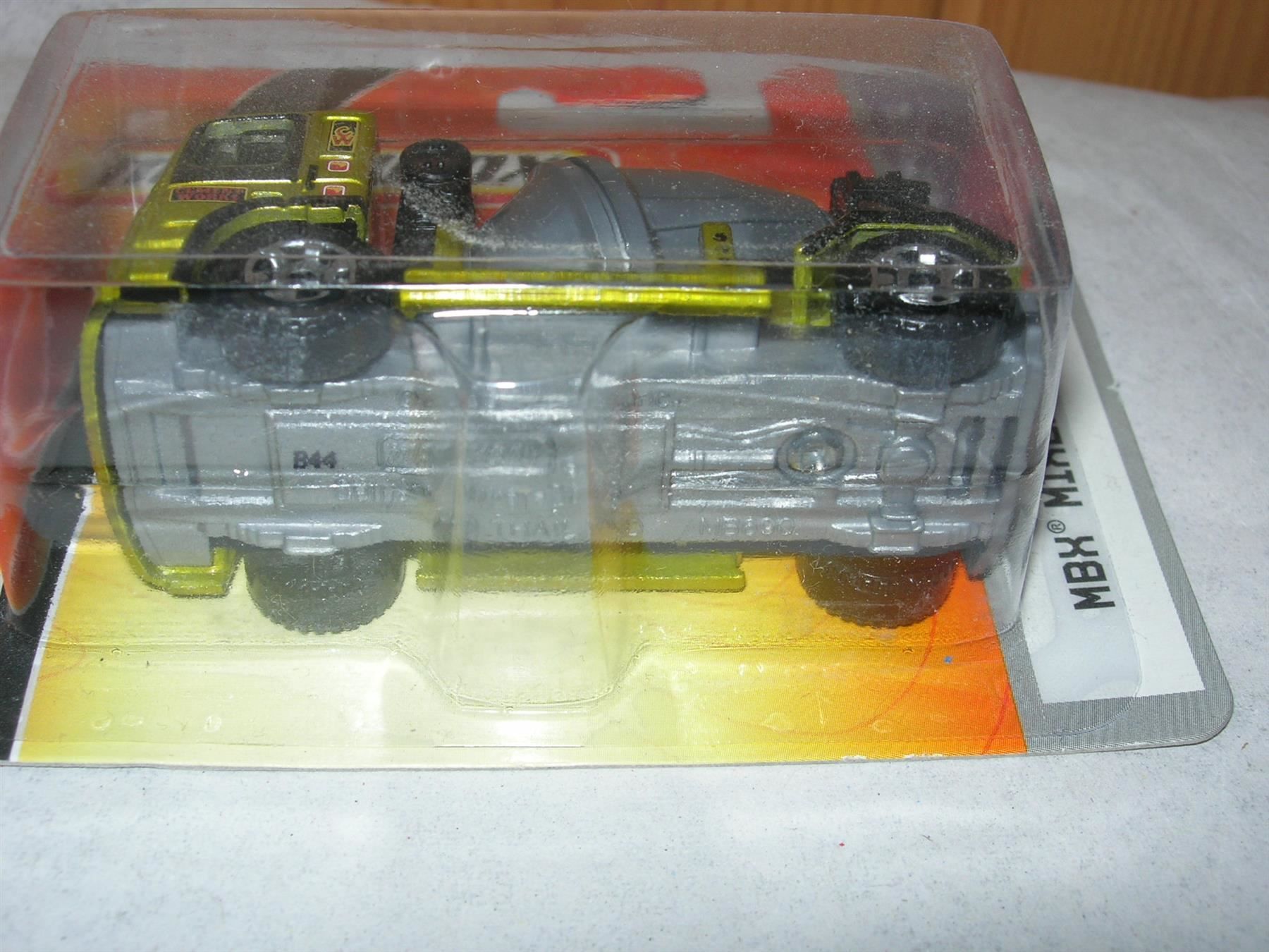 Matchbox Modellini d'auto: MBX  Mixer  °  Matchbox 1:64 – Nuovo e nell'imballaggio originale da Hornussen venduto da Corvette- 3