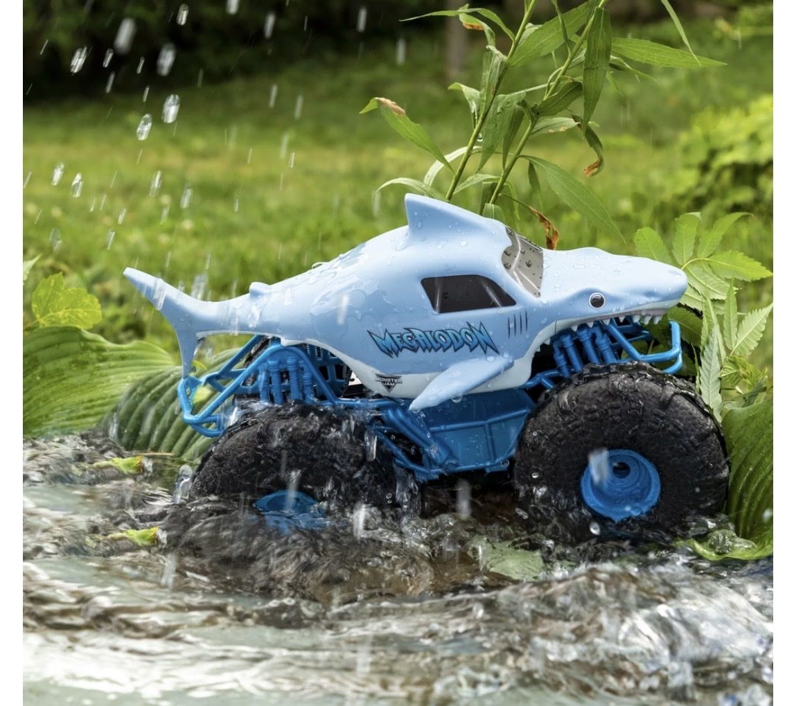 Spielzeuge: Monster Jam Megalodon Storm – Neu und originalverpackt aus Matten b. Interlaken von Leni86 5