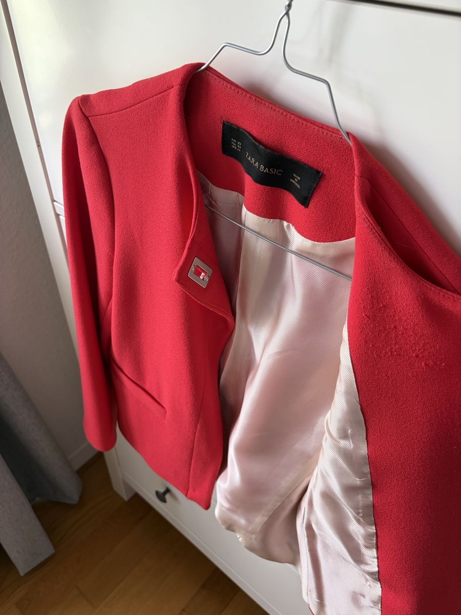 Zara Giacche: Zara red jacket, size XS – Usato da Zug venduto da digalvao 4