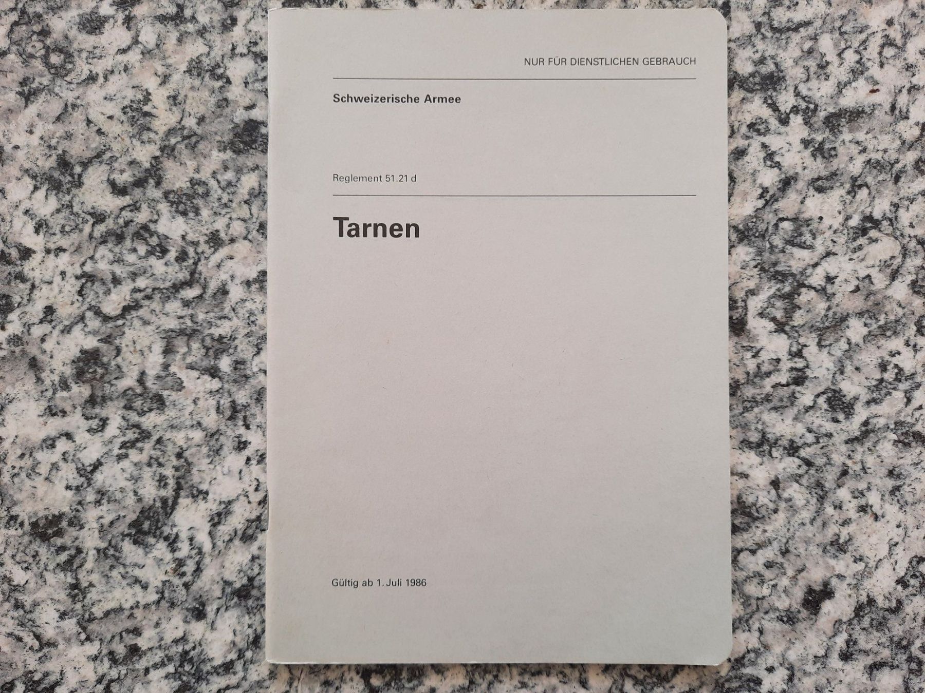 Bücher: Tarnen – Gebraucht aus Ruswil von Sammlergeist