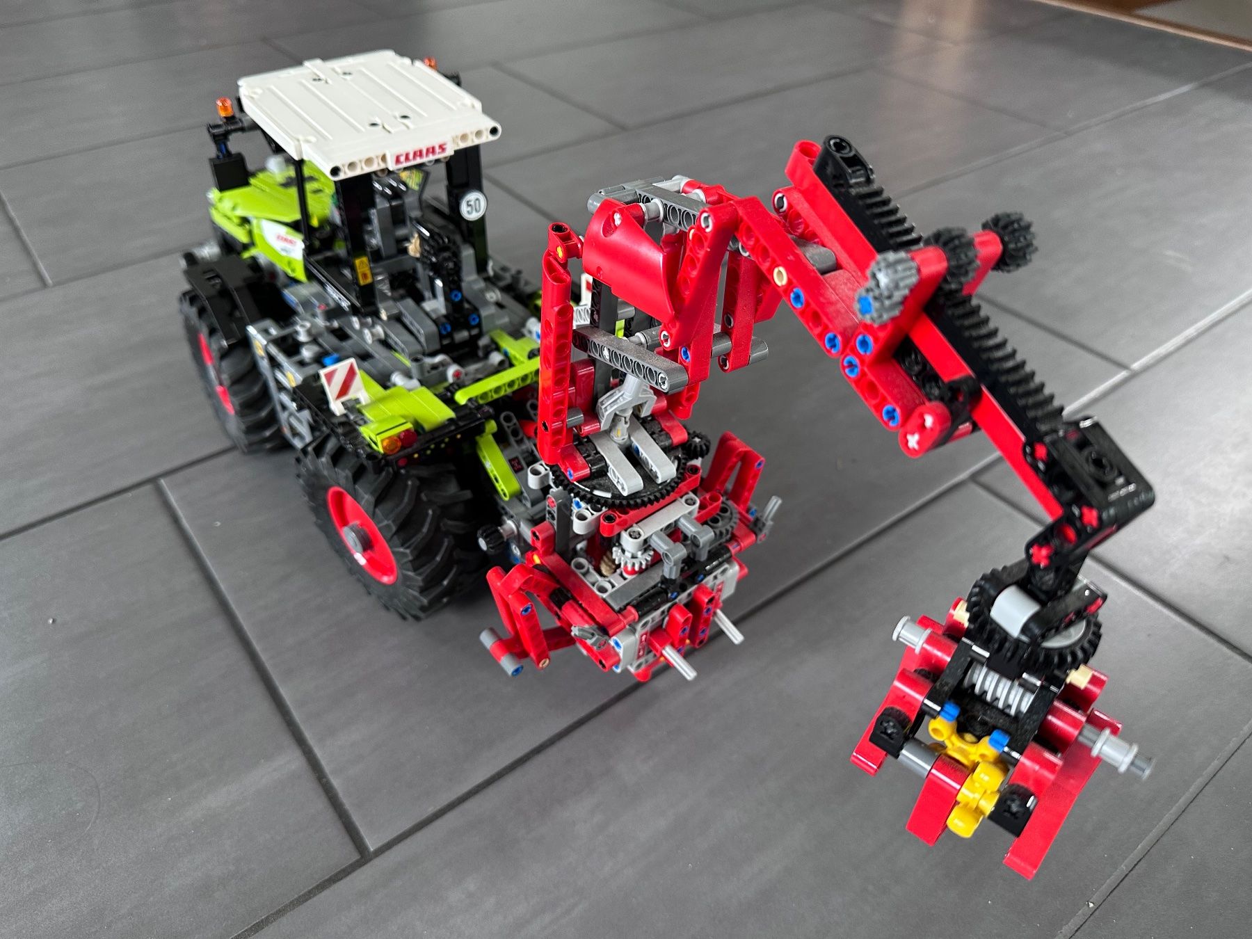 Technics Kit di costruzioni: LEGO Technic Claas Xerion 42054 Traktor – Usato da Rüegsauschachen venduto da Stefu 1