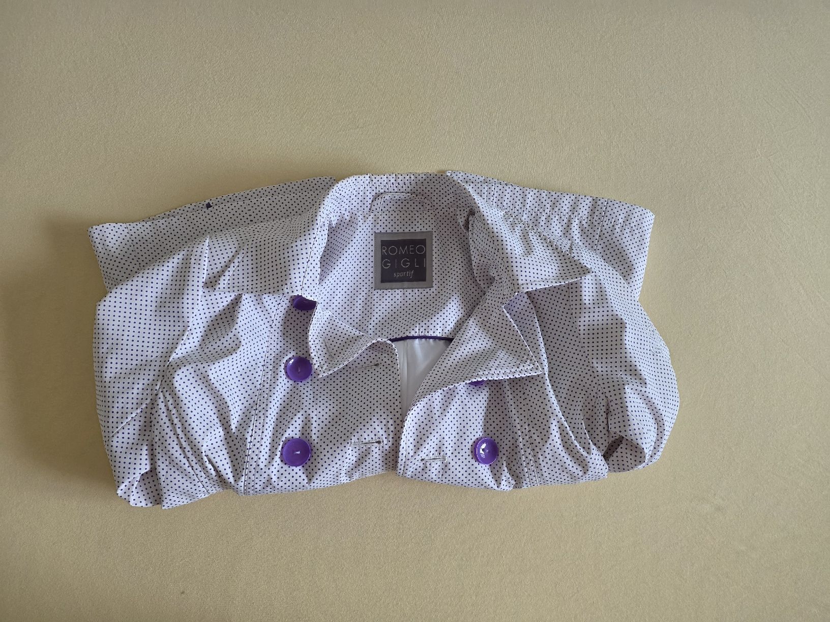 Giacche: modische Regenjacke – Usato da Thun venduto da jia_bcp2 2
