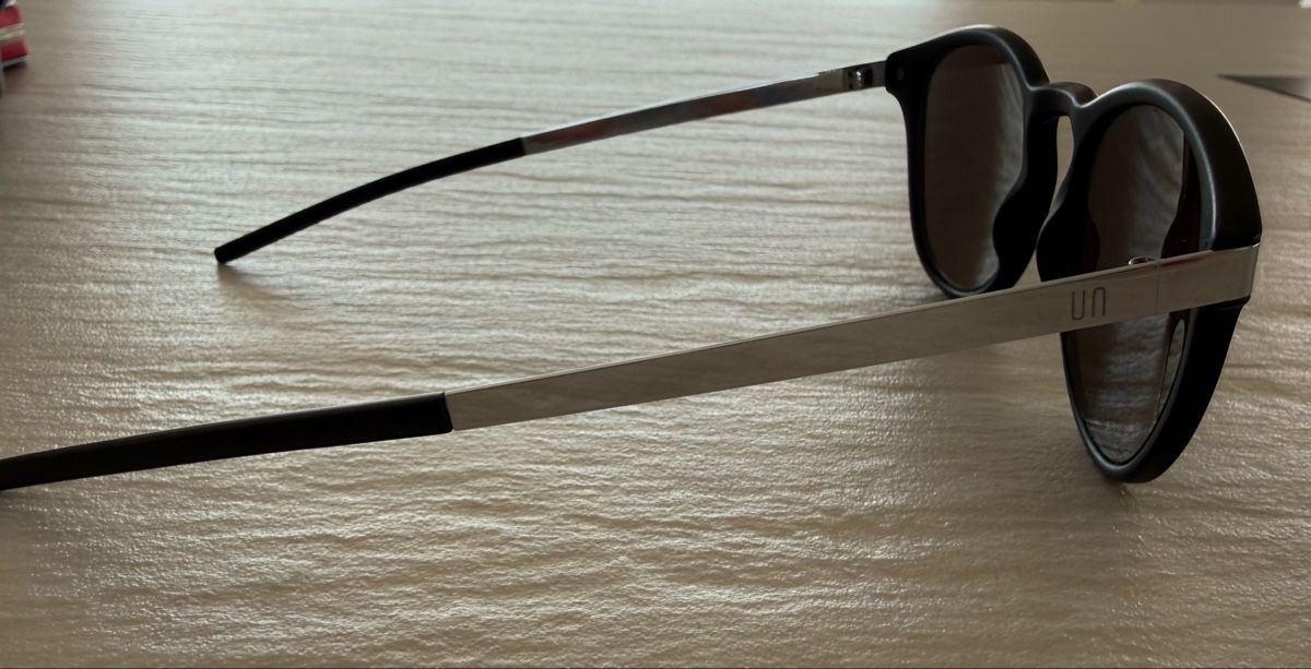Hugo Boss Lunettes & Verres: BOSS Sonnenbrille mit Etui – D'occasion à Bassersdorf par Buesler7 2