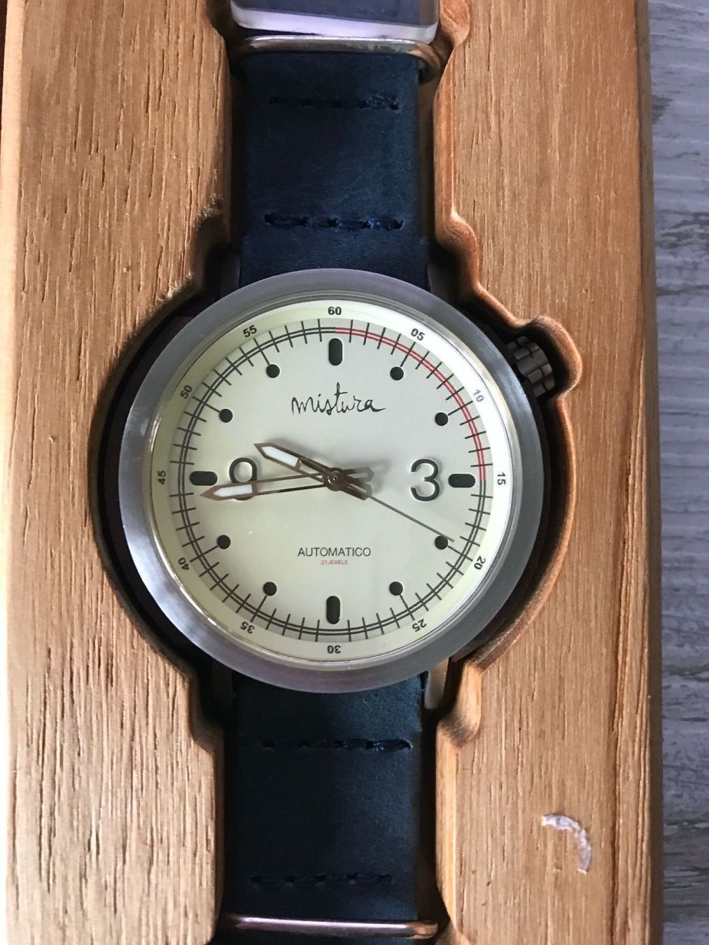 Uhren: Uhr Quantico Blue Pui Beige – Neu und originalverpackt aus Rengg von kindle02