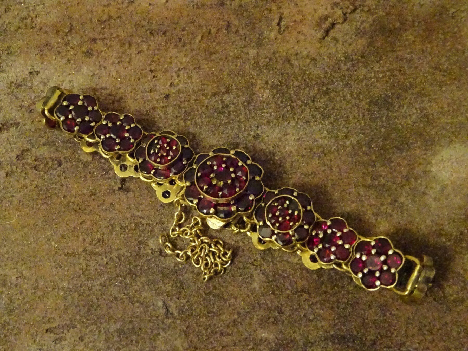 Bracciali & Braccialetti: Armband Granat / Tombak – Usato da Esslingen venduto da FetteSchnecke