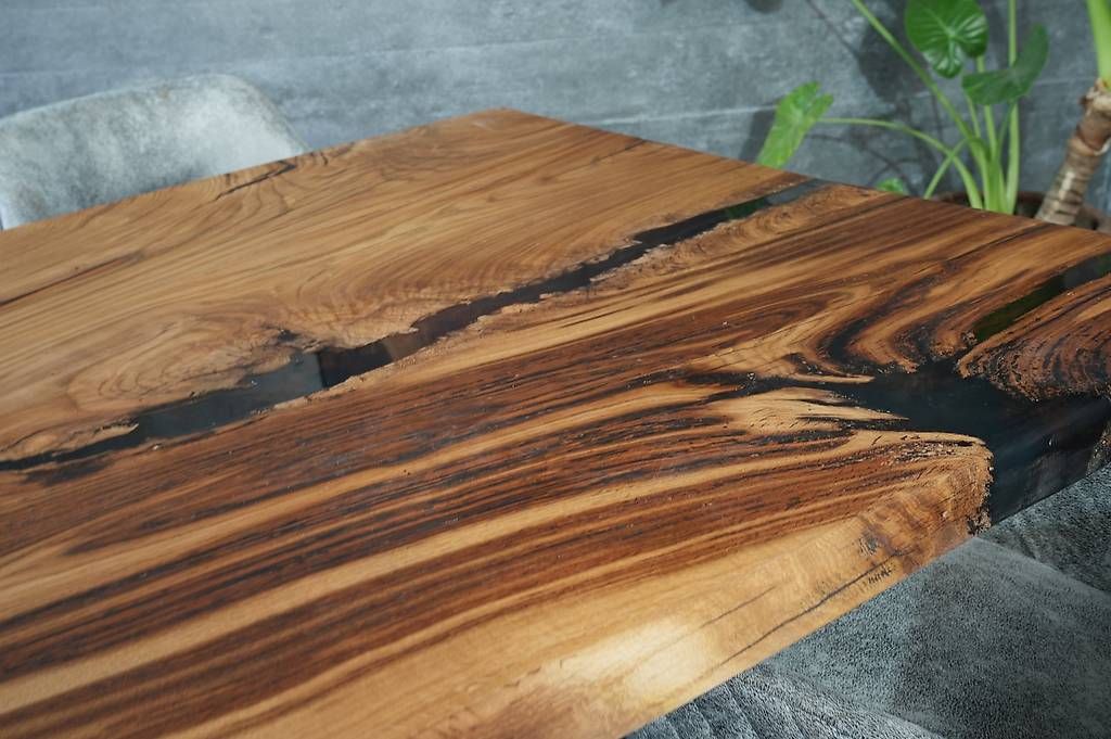 Tavoli: Esstisch aus Massivholz Eiche - 1 Baumscheibe – Usato da Walchwil venduto da Swissdesign_Haag 2