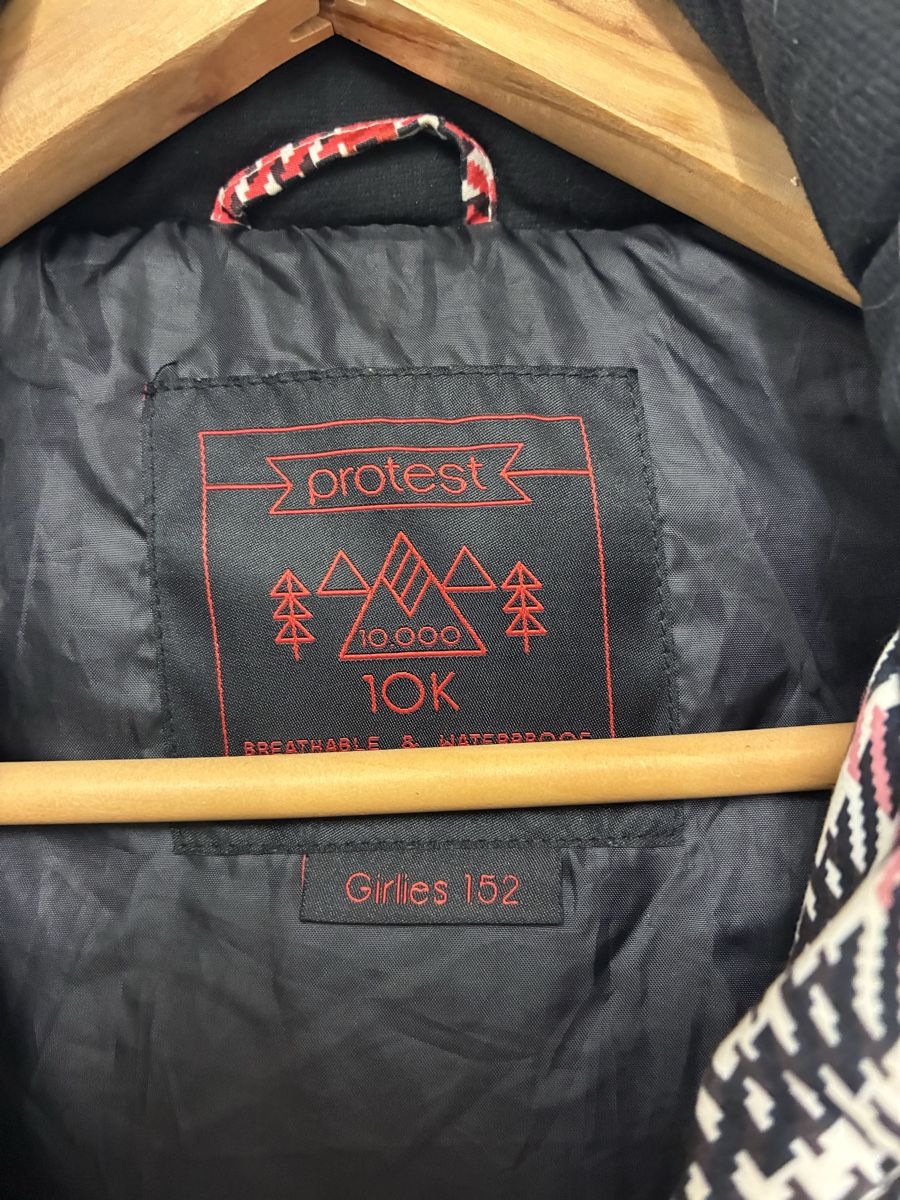 Protest Jacken & Mäntel: Ski jacket Protest - 152 – Gebraucht aus Basel von pet_68xf 1