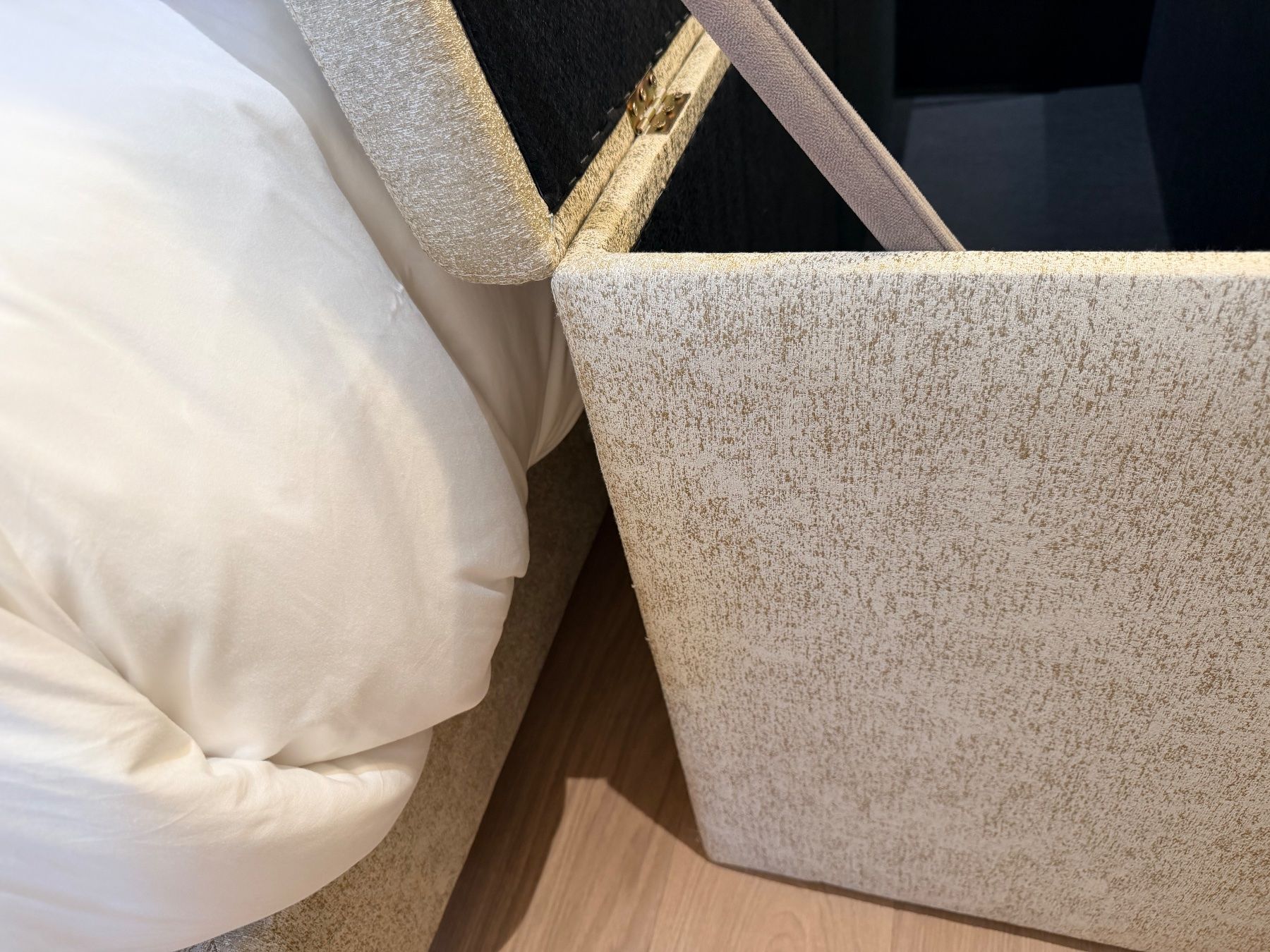 Panchine: Bench: La Casano – Usato da Zürich venduto da mpa_bd2d 6