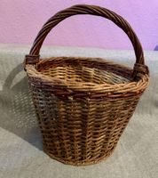Charmant panier en osier, idéal pour décorer votre intérieur