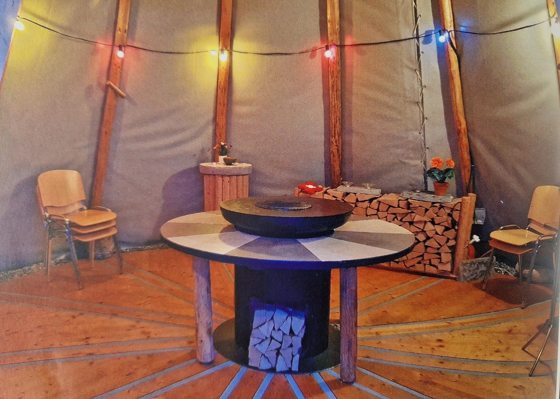 Tende & Padiglioni: Tipi Spitz- Eventzelt Unikat – Usato da Maschwanden venduto da ruth07 1