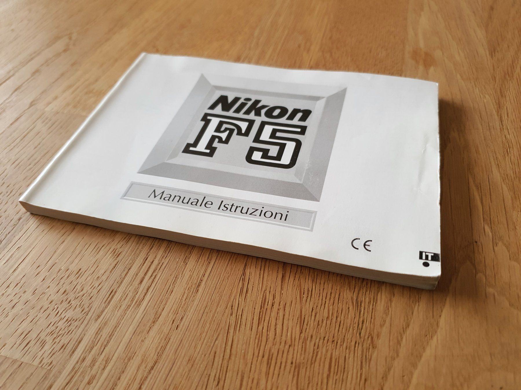 Nikon Kamera: Nikon F5 (camera analogica) Manuale Istruzioni in italiano – Gebraucht aus Winterthur von Nooitgedagt 1