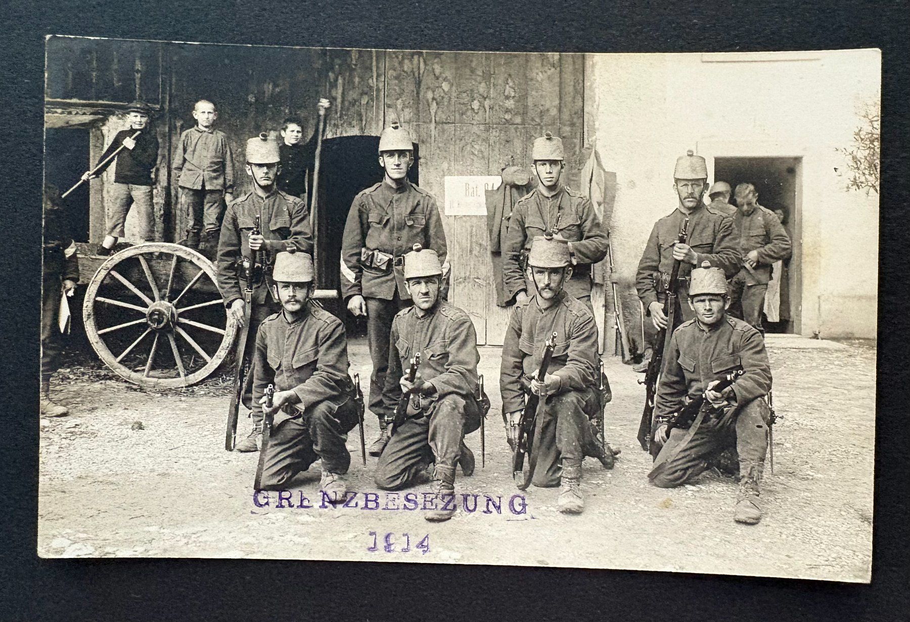 Cartoline postali: ANSICHTSKARTE SCHWEIZER ARMEE 1914 BAT 84 – Usato da Ostermundigen venduto da crazy-horse-1840
