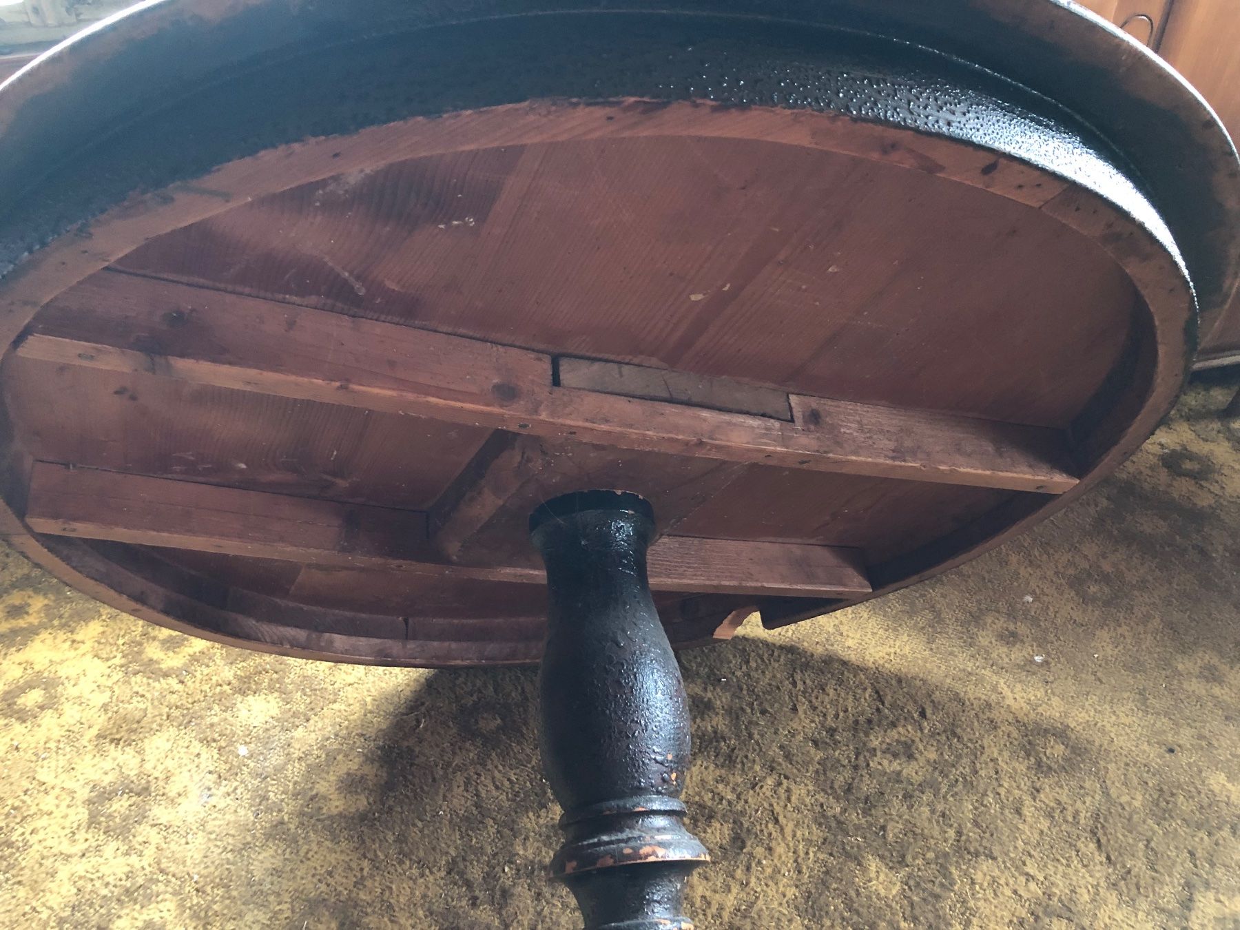 Tische: Antiker Tisch rund 1937 – Gebraucht aus Schübelbach von Dolly990_2 3