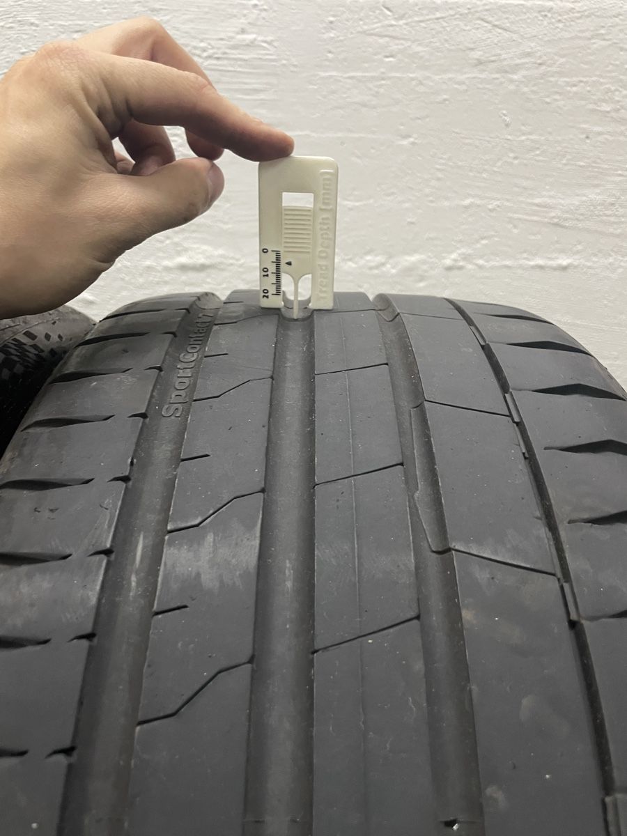 Pneumatici & Ruote complete: 2x Continental Sommerpneu 255/35R19 – Usato da Sirnach venduto da MotionModular 2
