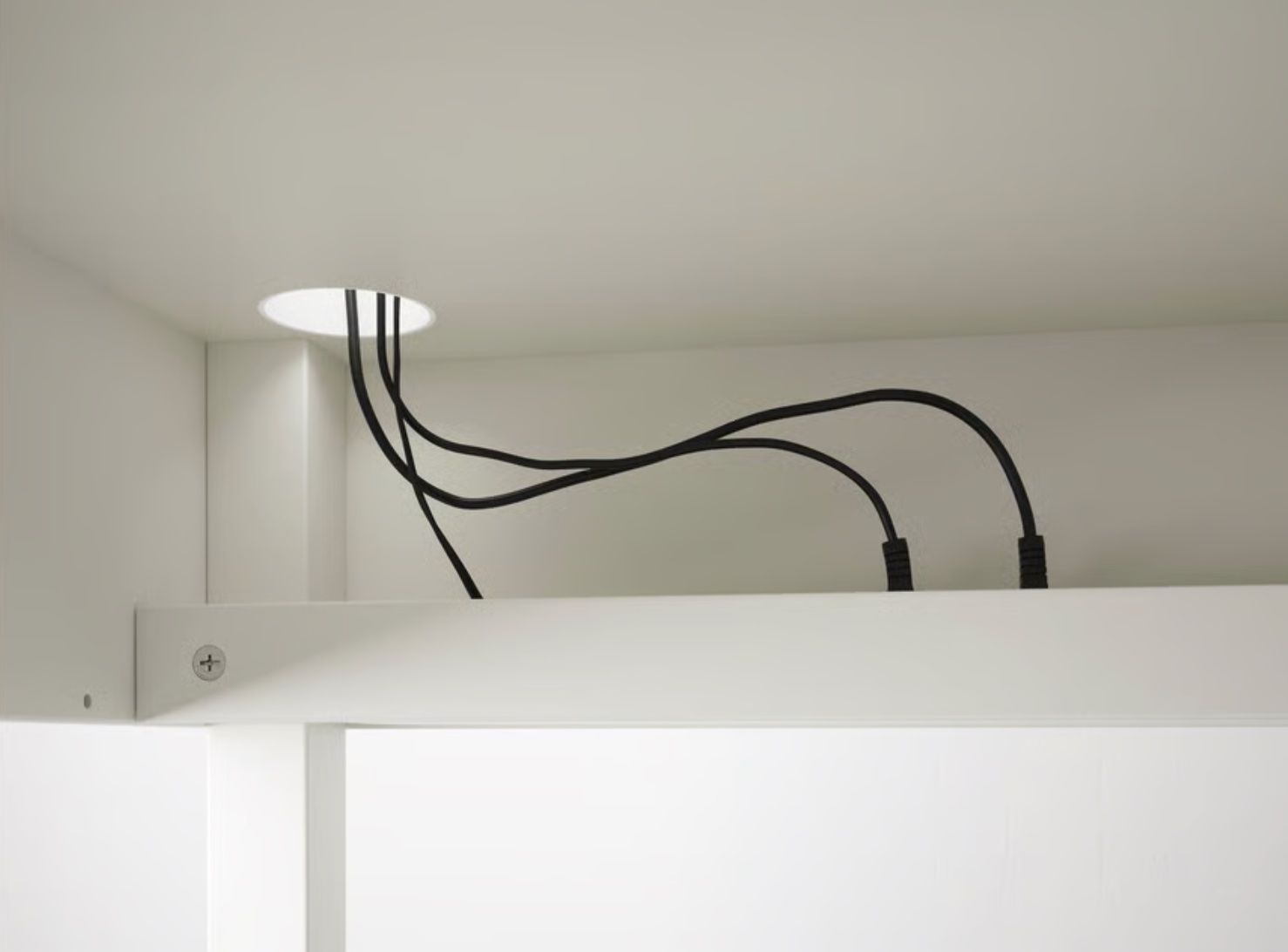 Ikea Scrivanie: IKEA Eck-Pult Schreibtisch mit Hocker und Korpus – Usato da Hochdorf venduto da chiiaramatt 2