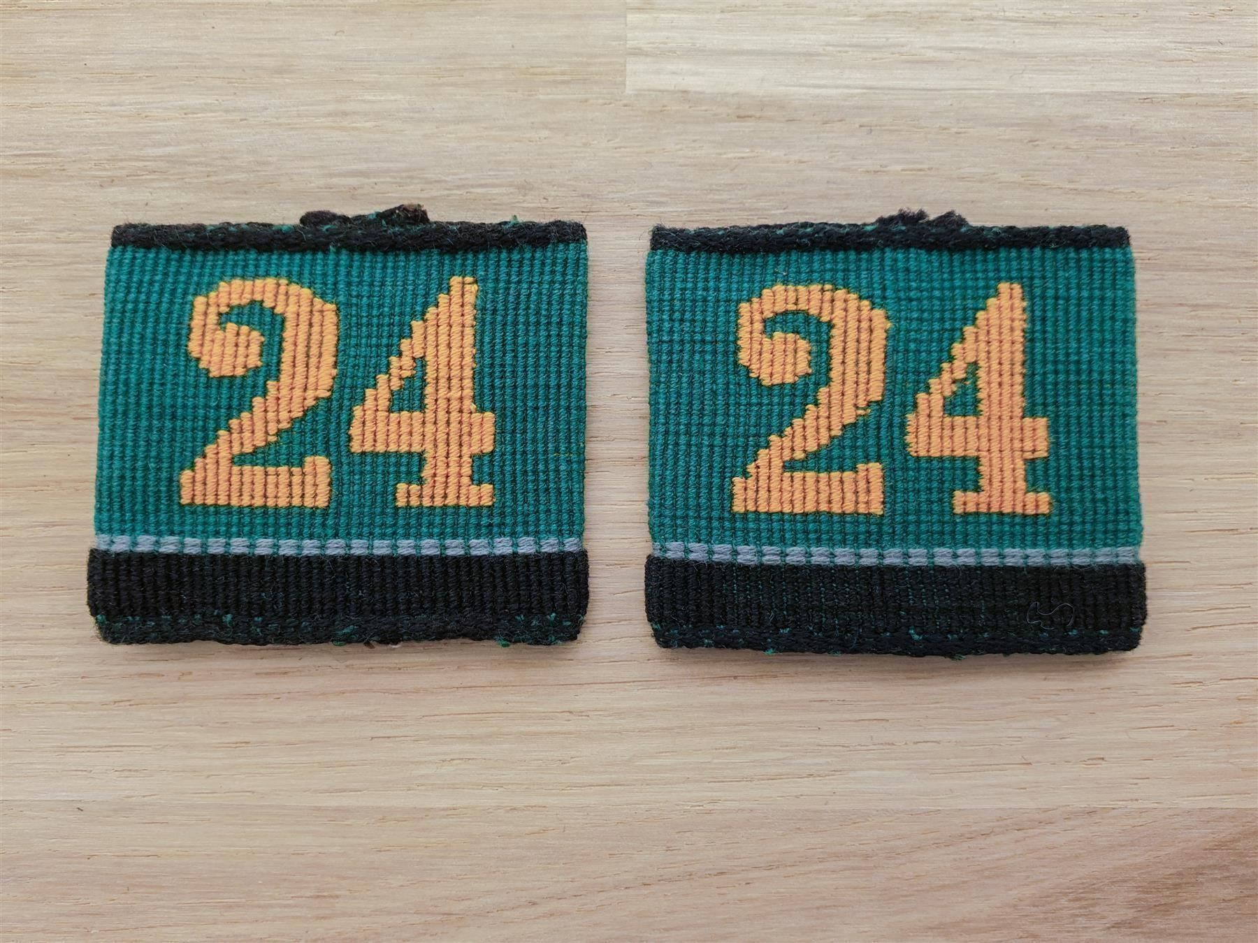 Uniformi: Achselschlaufen / Patten 24 – Usato da Erlinsbach venduto da S700