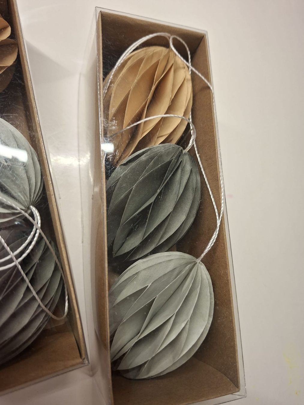 Tutte le decorazioni: Wunderschöne Deko Anhänger, 2 Packungen – Usato da Krauchthal venduto da MEWA01 1